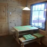 Husky Hotel