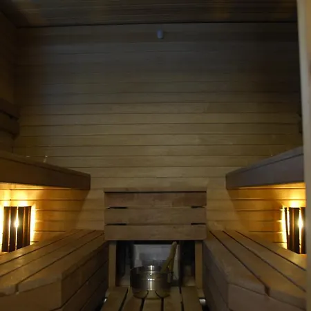 Guest house Husky 3*